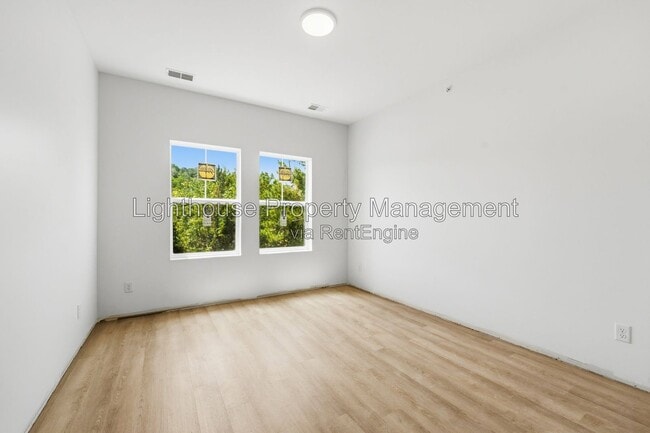 Photo - Riverbend Flats Apartments
