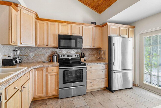 Photo - 12767 Spinnaker Ln