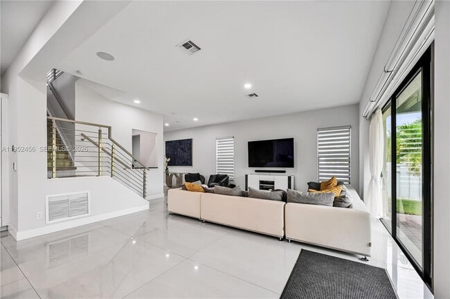 Photo - 8645 NW 39th Ct