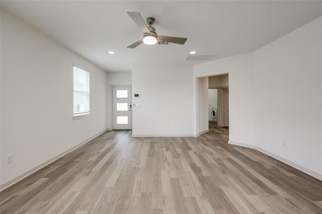 Photo - 8004 Linnie Ln