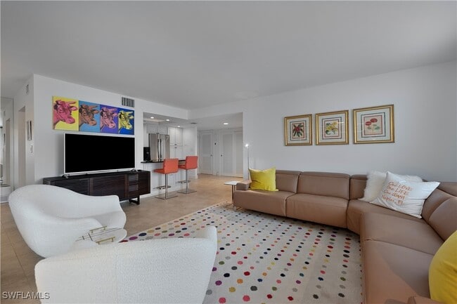 Photo - 1930 Gulf Shore Blvd N Unidad C304