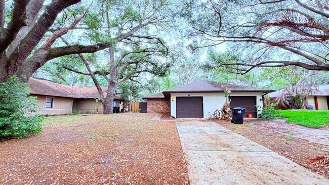Building Photo - Charming 2-Bedroom Home with Fully Fenced Yard – No HOA Approval Required!