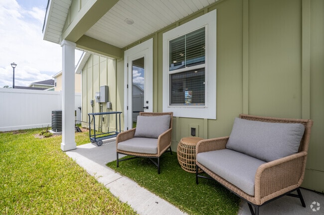 A5 1BR, 1BA - 712SF - Backyard