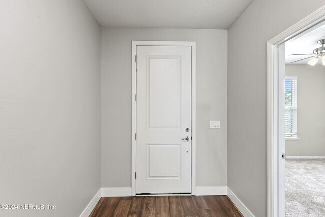 Photo - 4570 Creekside Blf St