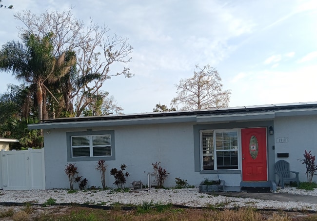 Photo - 1512 70th Ave N