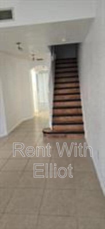 Photo - 4946 Leeward Ln