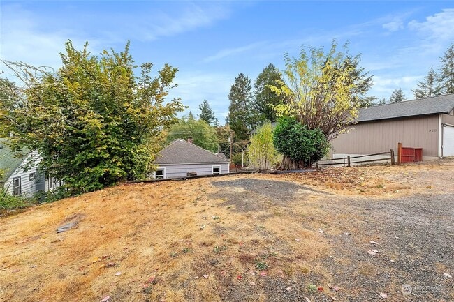 Photo - 916 Hull Ave