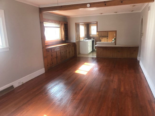 Photo - 3423 Osler Ave