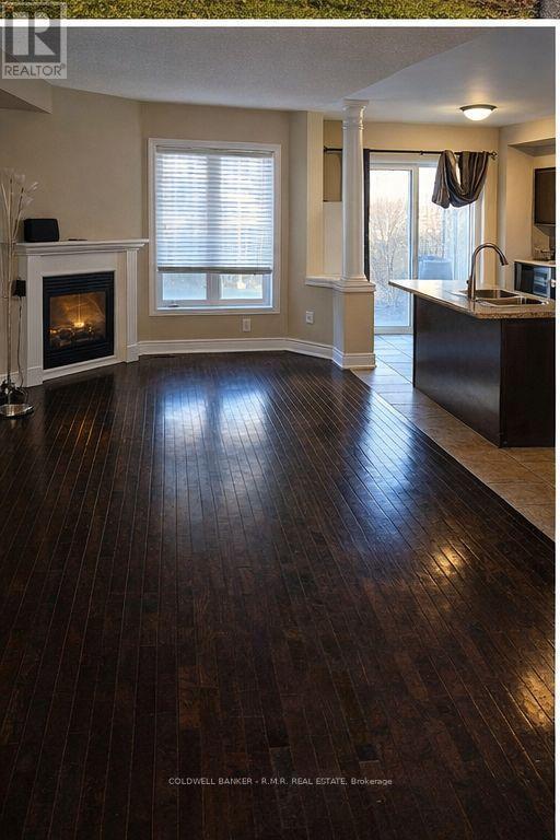 Photo - 85 Dewell Crescent