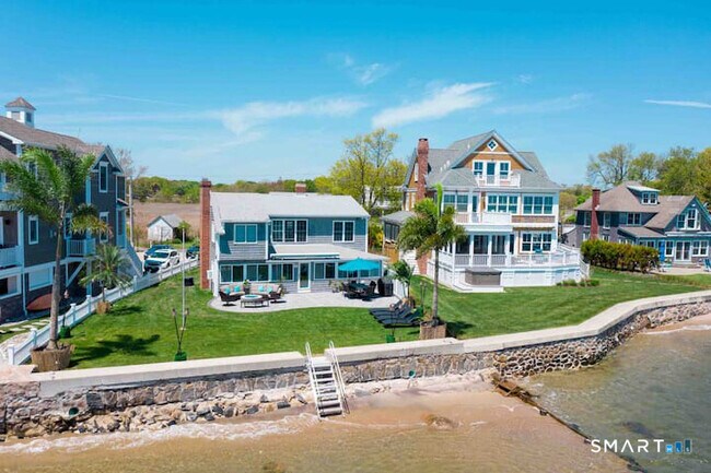 21 Grove Way