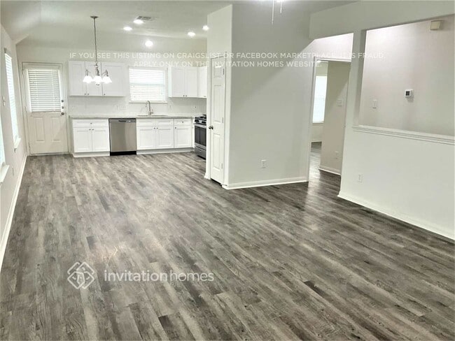 Photo - 21519 Ornella Cir