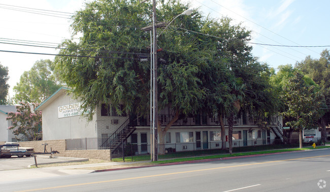 Building Photo - Golden Oaks Rental