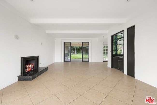 Photo - 1121 La Collina Dr