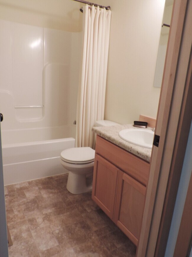 Photo - Peggy Lehagre Unit 822