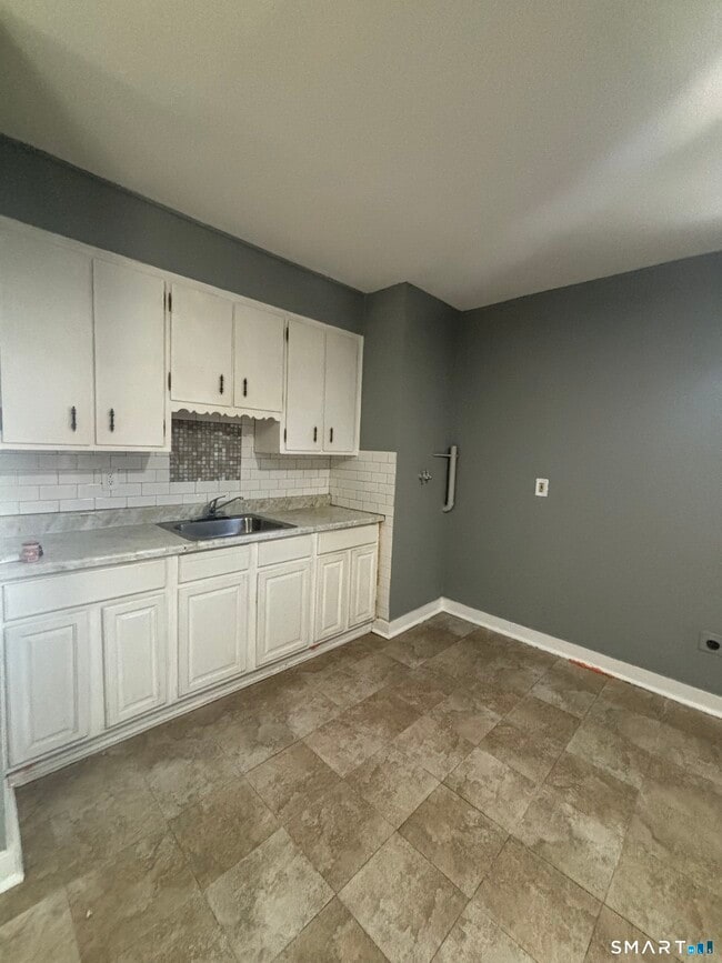 Photo - 295 Shelton St