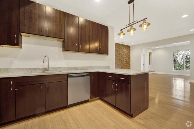 Building Photo - 2 bedroom in Chicago IL 60659 Unit 2W Rental