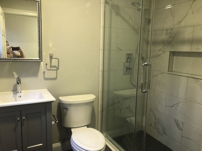 Photo - 7 Ashford St Unit 2