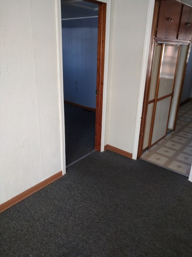 2 bedroom unit with new carpet. - 944 Park Ave Unit # 2