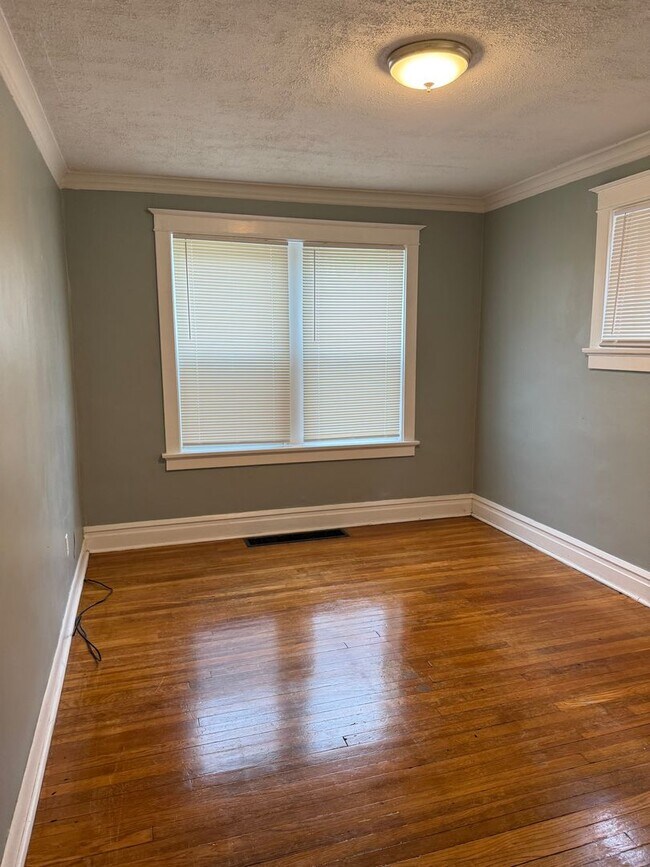 Photo - 5319 Sutherland Ave Unidad 5319 Sutherland 1st Fl