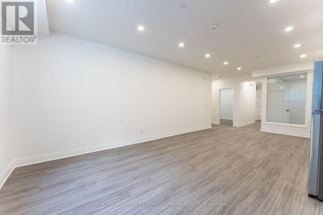 Photo - 475 Queen St W Unit 202