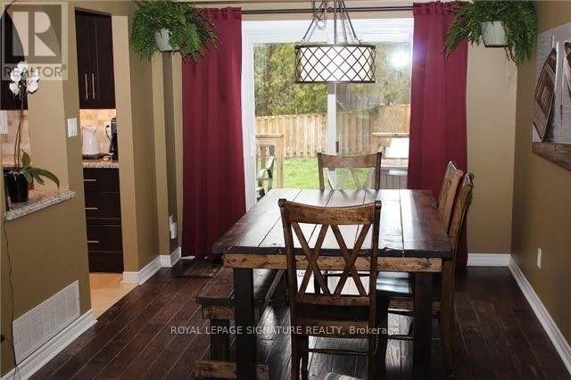 Photo - 3140 Keynes Crescent