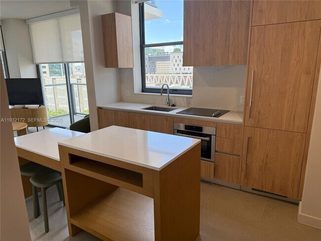 Photo - 11 NE 6th St Unit 802