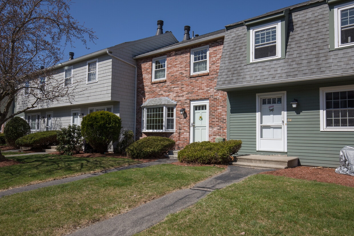 Photo - 55 Prescott Dr (North Chelmsford, MA)