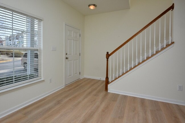 Photo - Wynterfield End Unit