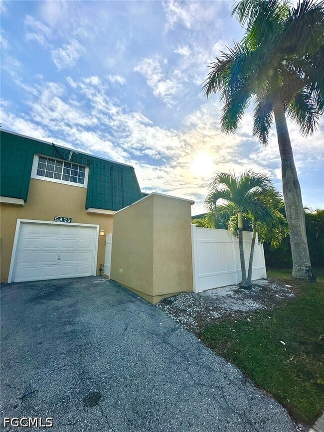 Building Photo - 5826 Whiting Ct