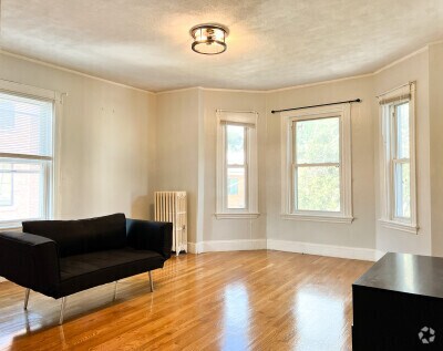 Building Photo - 14 Smythe St Unit 3 Rental