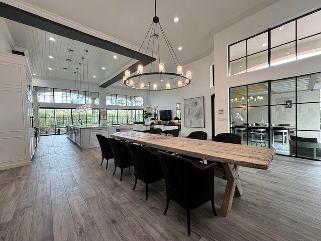 Photo - 2555 NW 59th St