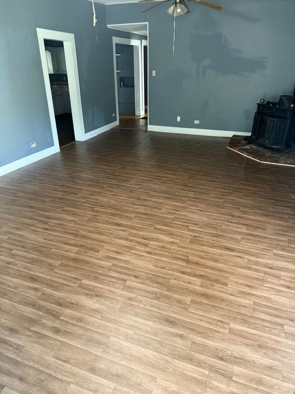 Photo - 819 E 4th St