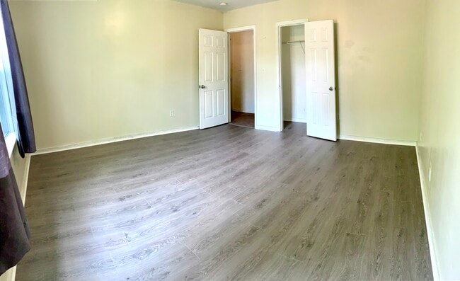 Photo - 2025 Shirleydale Ave