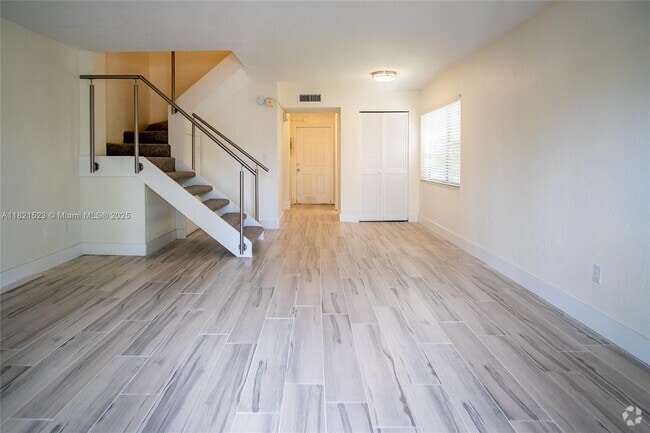 Building Photo - 8650 SW 67th Ave Unit 1019 Rental