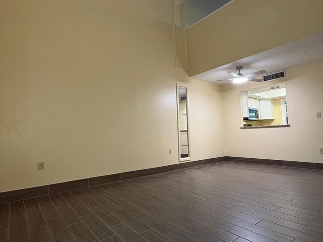 Photo - 802 Shorewinds Dr