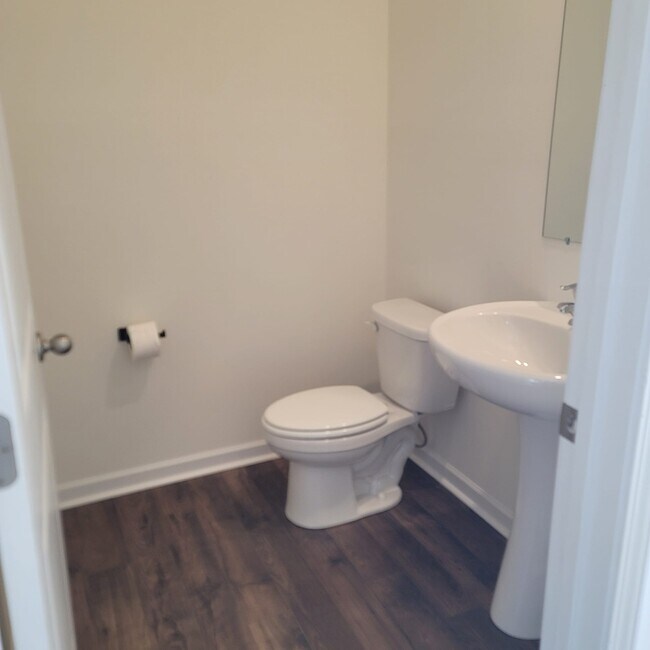 1/2 bath downstairs