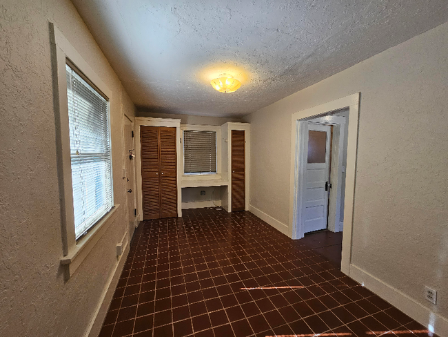 Photo - 37 E University Blvd