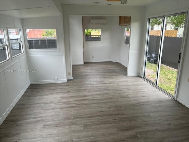 Photo - 1600 NW 42nd St