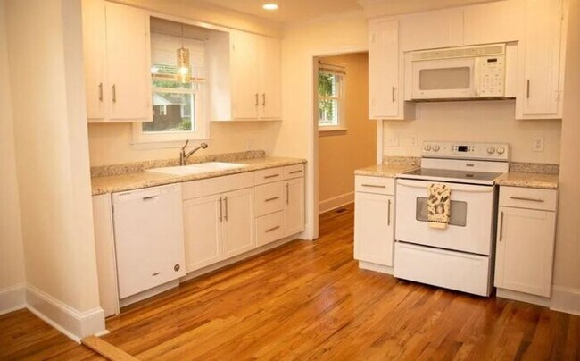 Photo - 1420 S Kilbourne Rd