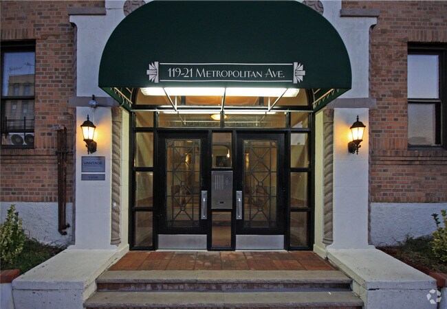 119-21 Metropolitan Ave