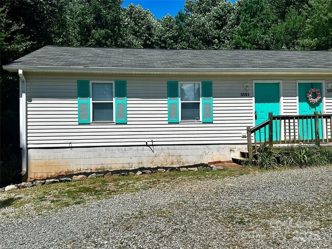 Building Photo - 5591 Wrenn Dr Rental