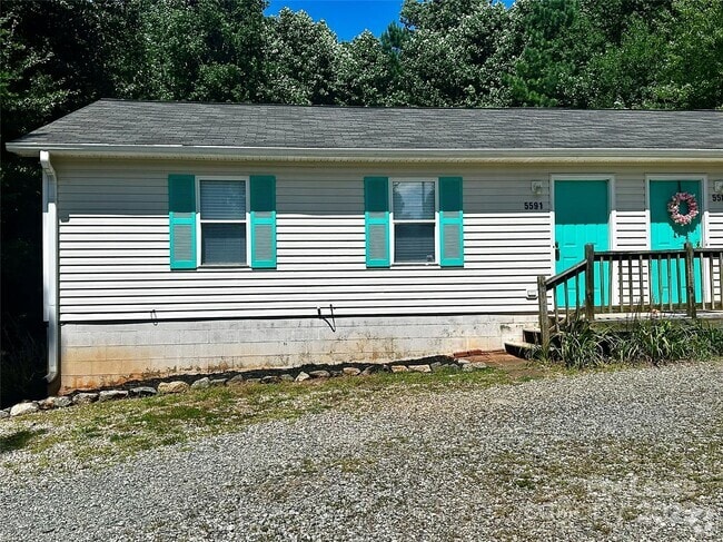 Building Photo - 5591 Wrenn Dr Rental
