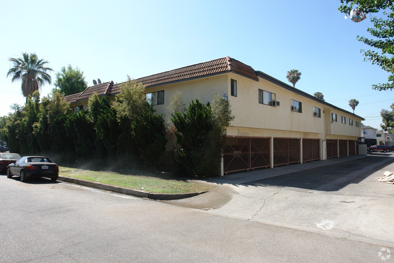 Photo - 7061 Whitsett Avenue