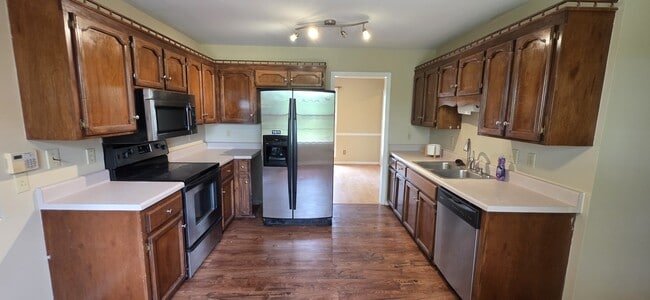 Photo - 2180 Riverway Dr