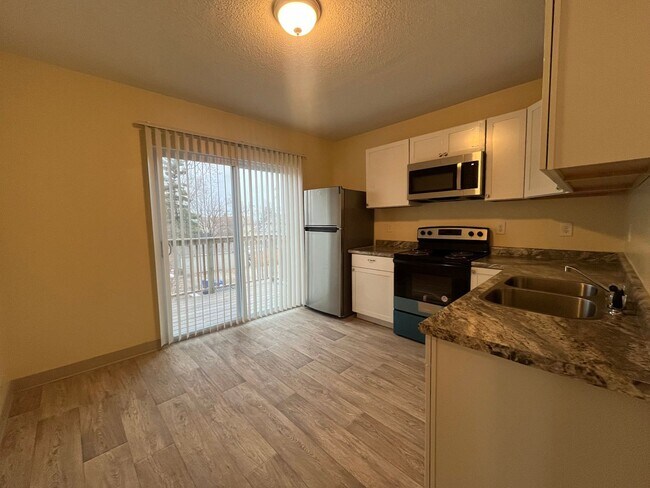 Photo - 595 Park St Unit Upper