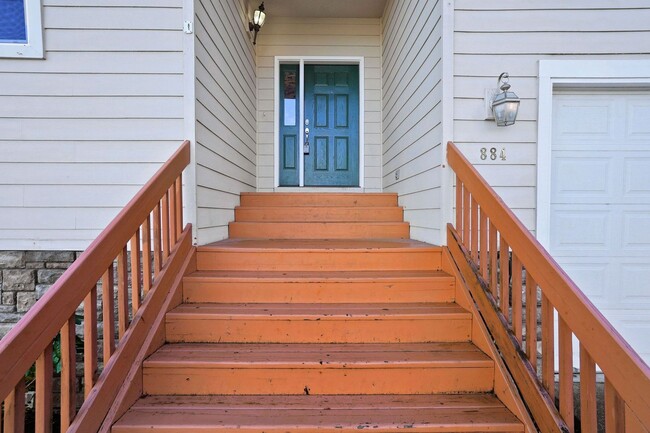 Photo - 4Bd/2.5Ba Two Story House - Available Soon!