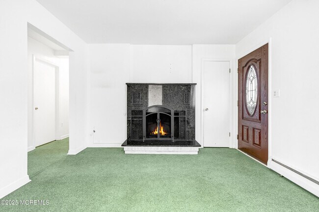 Photo - 488 Monmouth Rd