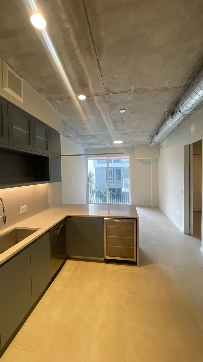 163 NW 26th St Unit A2