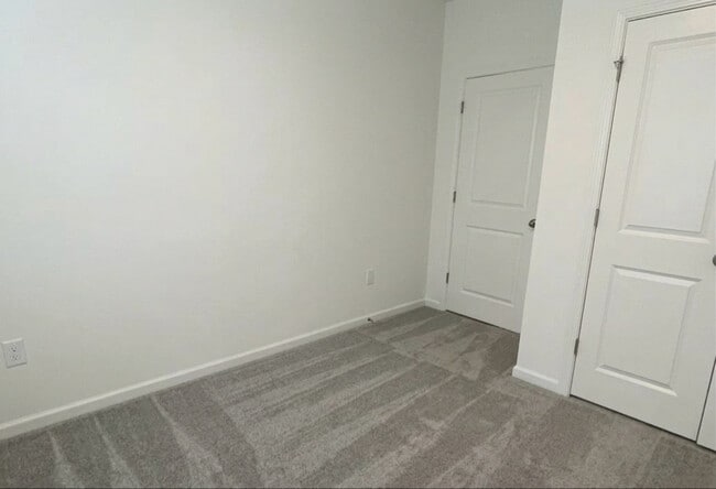 Photo - 960 Rift Vly Dr