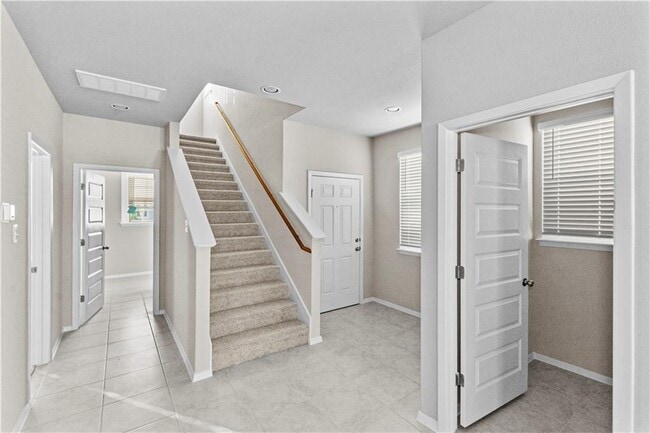 Photo - 124 Fabion St